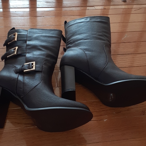 🥳🥳SOLD🥳🥳 Chocolate mid-calf boots - Picture 6 of 6